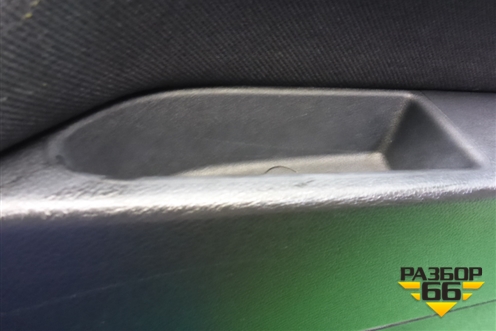 Обшивка двери задней правой под механику (2N11N27406A) для Ford Fusion с 2002г (Фьюжн)