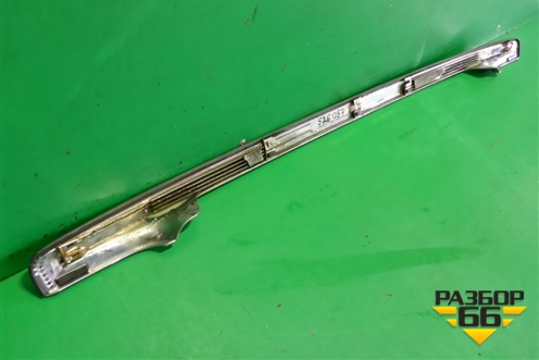 Накладка двери багажника (на накладку под гос. номер верхняя) (7680160130) для Lexus LX-570 с 2015г (ЛХ)