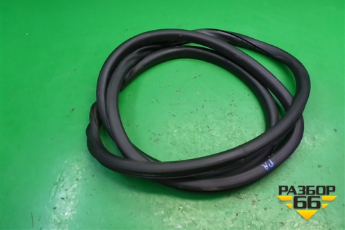 Уплотнитель двери (передней правой на кузов) (5N0867911) для Volkswagen Tiguan с 2011-2016г (Тигуан)