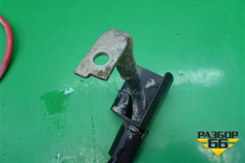 Клемма аккумулятора плюс (5N0971228) для Volkswagen Tiguan с 2011-2016г (Тигуан)