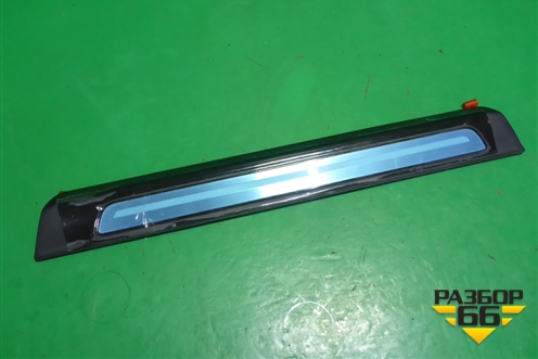 Накладка порога внутренняя заднего правого (новая) (4M0853373B) для Audi Q7 c 2015г (Ку 7)