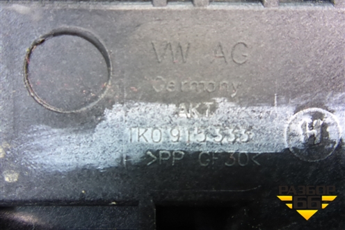 Ящик под аккумулятор (1K0915333) для Volkswagen Tiguan с 2011-2016г (Тигуан)