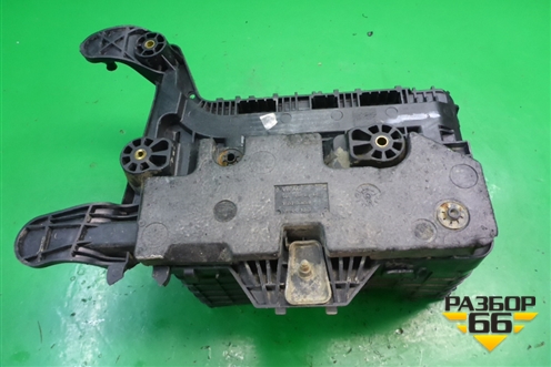 Ящик под аккумулятор (1K0915333) для Volkswagen Tiguan с 2011-2016г (Тигуан)