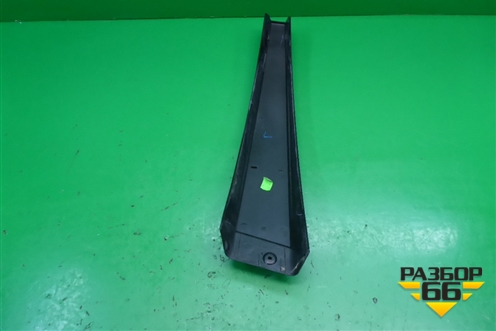 Накладка стойки (центральной левой) (8200073435) для Renault Megane 2 с 2002-2009г (Меган)