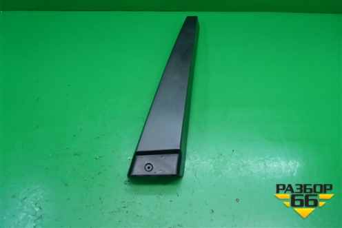 Накладка стойки (центральной левой) (8200073435) для Renault Megane 2 с 2002-2009г (Меган)