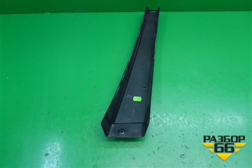 Накладка стойки (центральной правой) (8200073436) для Renault Megane 2 с 2002-2009г (Меган)