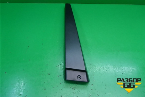 Накладка стойки (центральной правой) (8200073436) для Renault Megane 2 с 2002-2009г (Меган)