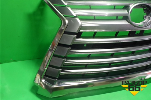 Решетка радиатора (под камеру и парктроник) (5310160570) для Lexus LX-570 с 2015г (ЛХ)