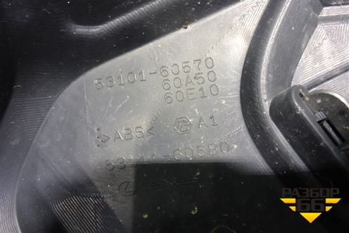 Решетка радиатора (под камеру и парктроник) (5310160570) для Lexus LX-570 с 2015г (ЛХ)