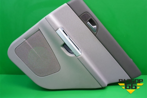 Обшивка двери задней правой под электрику (39812932) для Volvo S40 с 2004-2012г (C40)