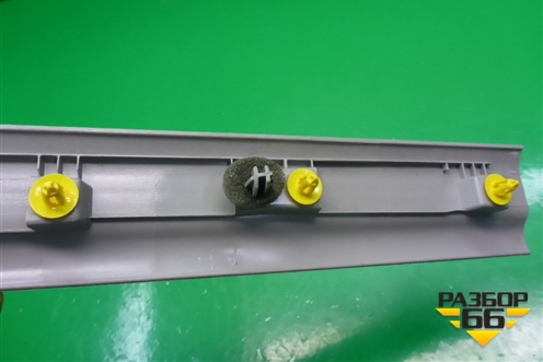 Накладка порога внутренняя переднего правого (8641785) для Volvo S40 с 2004-2012г (C40)