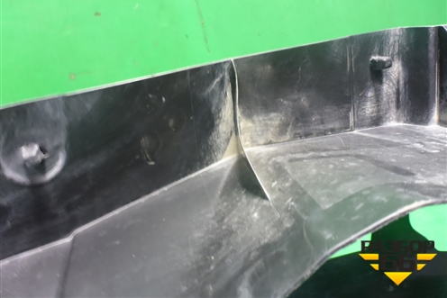 Пыльник заднего бампера левый (5872460080) для Lexus LX-570 с 2015г (ЛХ)