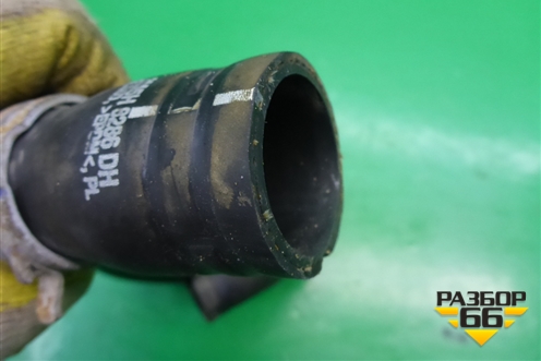 Патрубок системы охлаждения (2.0л B4204S3) (3M5H8286DH) для Volvo S40 с 2004-2012г (C40)