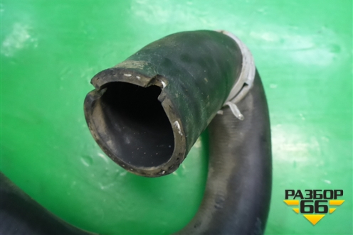 Патрубок системы охлаждения (2.0л B4204S3) (3M5H8286DH) для Volvo S40 с 2004-2012г (C40)