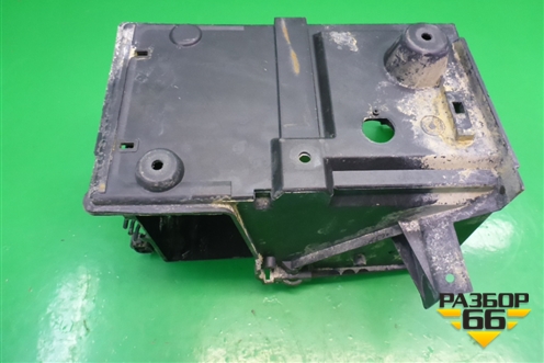 Ящик под аккумулятор (30667941) для Volvo S40 с 2004-2012г (C40)