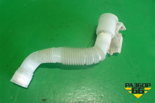 Горловина бачка омывателя лобового стекла (5Q0955449AM) для Skoda Octavia (A7) с 2013г (Октавия)