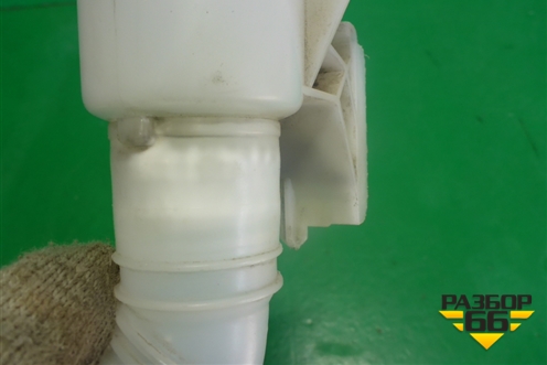 Горловина бачка омывателя лобового стекла (5Q0955449AM) для Skoda Octavia (A7) с 2013г (Октавия)