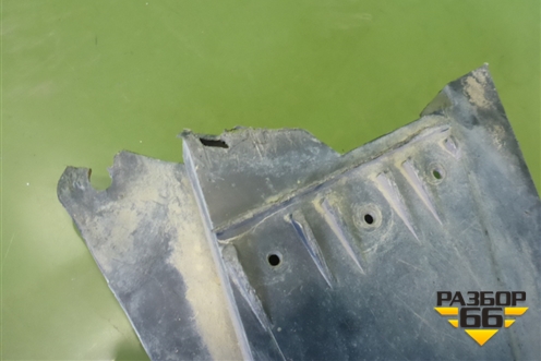 Пыльник переднего бампера центральный (30744925) для Volvo S40 с 2004-2012г (C40)