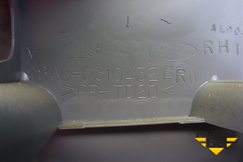 Обшивка стойки задняя верхняя правая (седан) для Ford Focus 1 с 1998-2004г (Фокус)