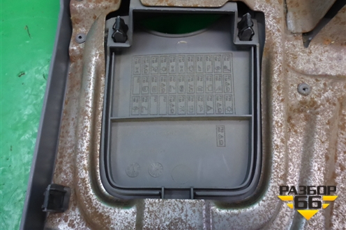 Накладка на торпедо (под рулём) для Ford Focus 1 с 1998-2004г (Фокус)