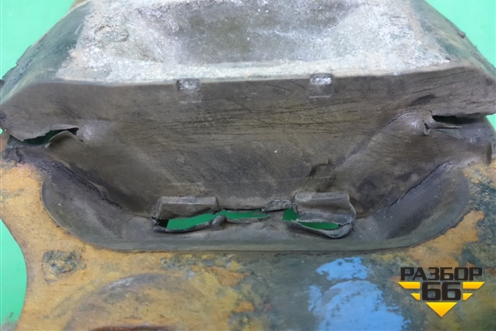 Опора КПП левая (АКПП 2.0л) (3S417M121AA) для Ford Focus 1 с 1998-2004г (Фокус)