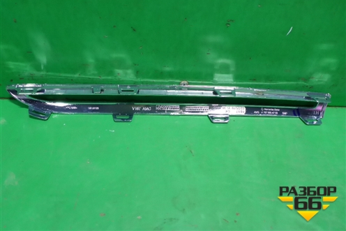 Накладка на решетку радиатора (левая) (A1678854703) для Mercedes Benz GLE-Klass V167 с 2018г (ГЛЕ)