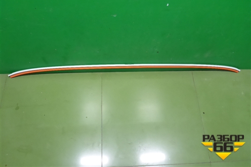 Молдинг лобового стекла нижний (новый) (5615333010) для Toyota Camry V70 с 2017г (Камри)