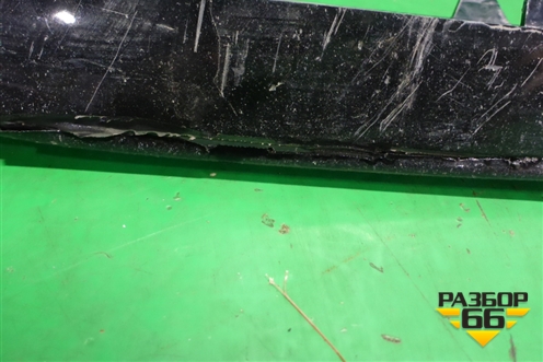 Накладка переднего бампера центральная (крашеная) (A2058851574) для Mercedes Benz C-Klass W205 с 2014г (Ц)