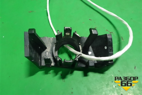 Кронштейн датчика парковки (передний левый) (8W6919267D) для Audi A5/S5 с 2016г (А5/С5)