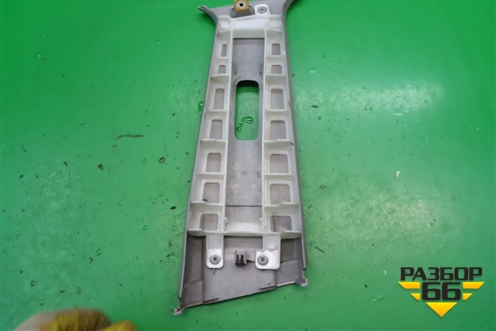 Обшивка стойки центральная верхняя левая для Nissan Primera (P12E) с 2001-2008г (Примера)