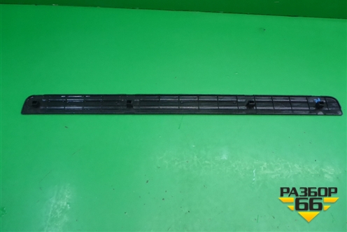 Накладка порога внутренняя переднего левого (в проём) (76981AV100) для Nissan Primera (P12E) с 2001-2008г (Примера)