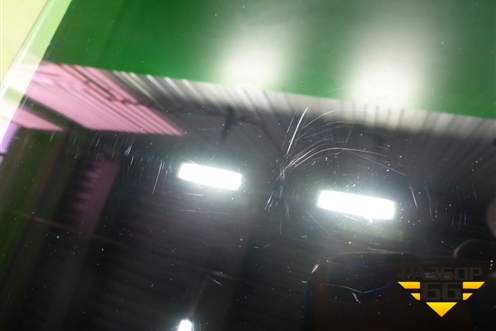 Стекло двери задней левой (30674290) для Volvo S40 с 2004-2012г (C40)