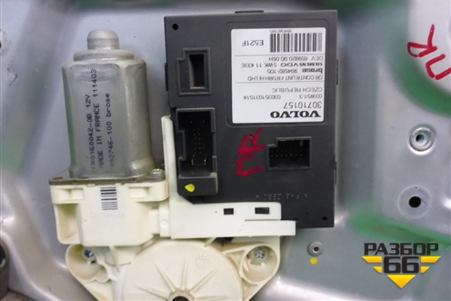 Стеклоподъёмник электрический передний правый (8679081) для Volvo S40 с 2004-2012г (C40)