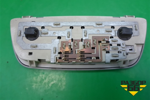 Плафон салонный центральный для Volvo S40 с 2004-2012г (C40)