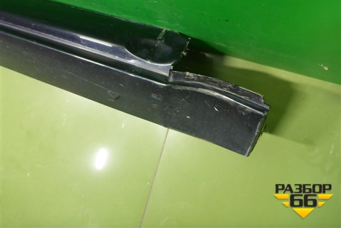 Накладка на порог наружная правая (3G0853858F) для Volkswagen Passat [B8] 2014-2024г (Пассат Б8)