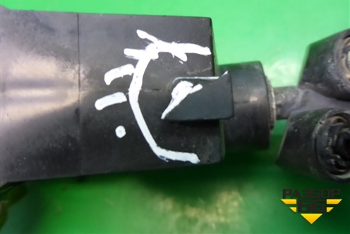 Форсунка омывателя фары правая для Volvo S40 с 2004-2012г (C40)