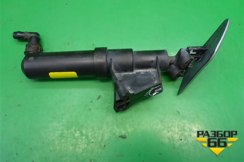 Форсунка омывателя фары правая для Volvo S40 с 2004-2012г (C40)