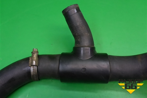 Патрубок системы охлаждения (на радиатор верхний) для Volvo S40 с 2004-2012г (C40)