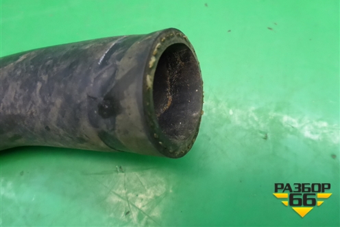 Патрубок системы охлаждения (на радиатор верхний) для Volvo S40 с 2004-2012г (C40)