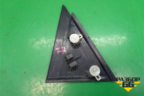 Накладка двери задней правой (уголок) (30715046) для Volvo S40 с 2004-2012г (C40)