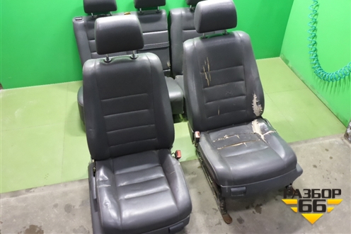 Сиденья комплект (с AIR BAG подогрев) для Volkswagen Touareg c 2002-2010г (Туарег)