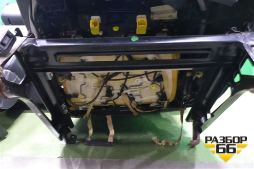 Сиденья комплект (с AIR BAG подогрев) для Volkswagen Touareg c 2002-2010г (Туарег)