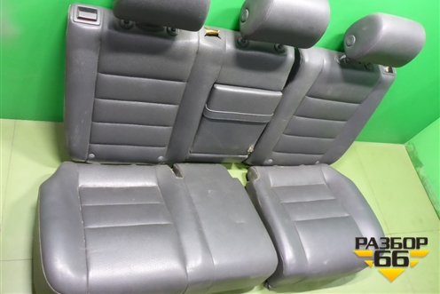 Сиденья комплект (с AIR BAG подогрев) для Volkswagen Touareg c 2002-2010г (Туарег)