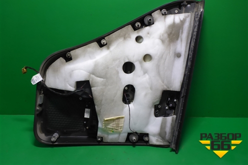 Обшивка двери задней правой под электрику (7L6867212) для Volkswagen Touareg c 2002-2010г (Туарег)