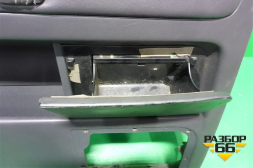 Обшивка двери задней левой под электрику (7L6867211) для Volkswagen Touareg c 2002-2010г (Туарег)