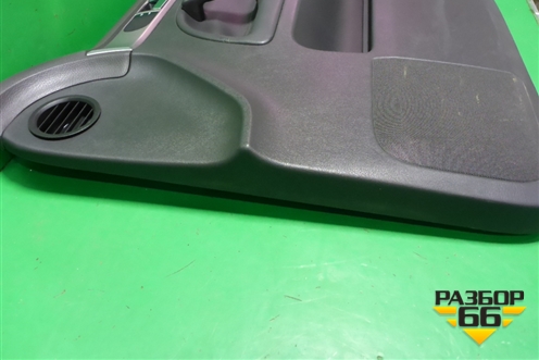 Обшивка двери передней правой под электрику (7L6867012) для Volkswagen Touareg c 2002-2010г (Туарег)