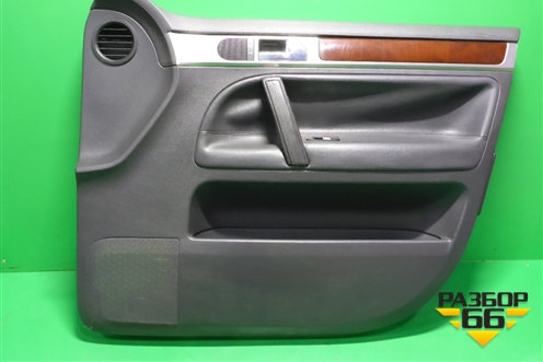 Обшивка двери передней правой под электрику (7L6867012) для Volkswagen Touareg c 2002-2010г (Туарег)
