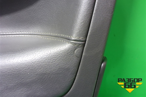 Обшивка двери передней правой под электрику (7L6867012) для Volkswagen Touareg c 2002-2010г (Туарег)