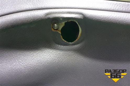 Обшивка двери передней правой под электрику (7L6867012) для Volkswagen Touareg c 2002-2010г (Туарег)