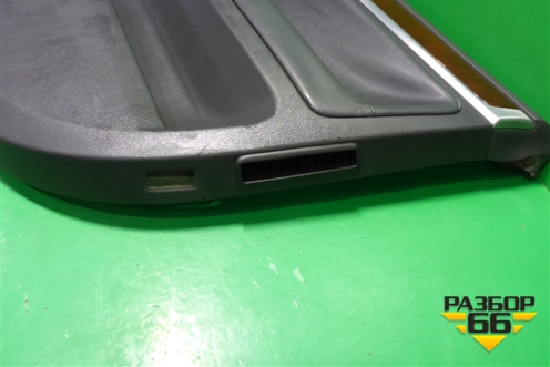 Обшивка двери передней правой под электрику (7L6867012) для Volkswagen Touareg c 2002-2010г (Туарег)